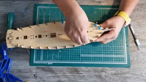 Бриг Меркурий. Сборка корпуса по шагам. Установка черновой палубы