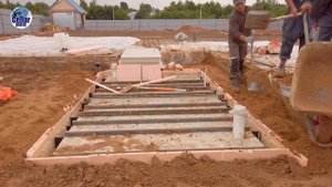 Монтаж пластикового погреба Селлар под полом гаража будущего дома