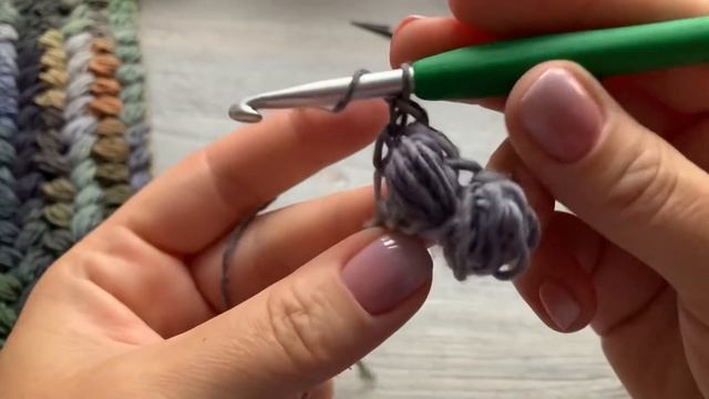 ЗАПЛЕТЕМ КОСЫ КРЮЧКОМ? ?? / CROCHET BRAID PATTERN смотреть онлайн