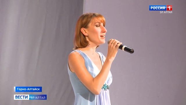 Руководители региона поздравили педагогов Республики Алтай (06.10.2022г.) смотреть онлайн