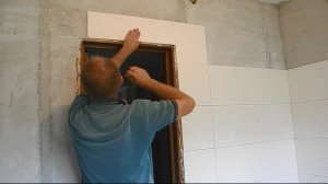 Как обойти плиткой дверь