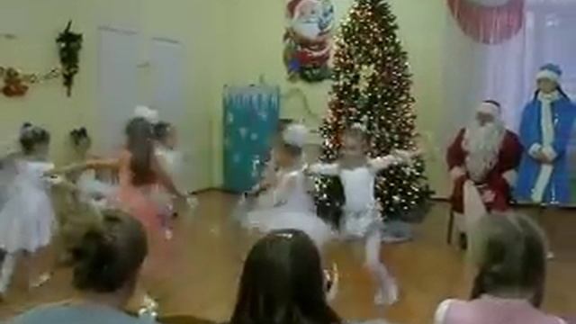 "Снежинки" Детский сад "Андрейка" смотреть онлайн