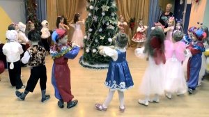 Новогодний утренник в детсаду | Старшая группа | Хоровод у ёлочки [Студия Отражение - VideoReflex]