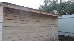 Водосток с крыши из ПВХ труб своими руками.