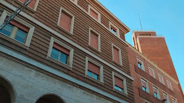 Красота исторического центра Имола город Романьи, прогулка по центру города. ИТАЛИЯ.
