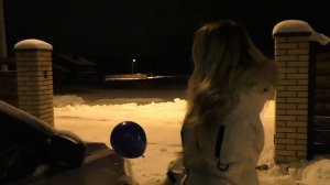 НЕОЖИДАННЫЙ ПРАНК НАД ДЕВУШКОЙ Целая МАШИНА ВОЗДУШНЫХ ШАРИКОВ!? СДЕЛАЛ СЮРПРИЗ Самое МИЛОЕ ВИДЕО!