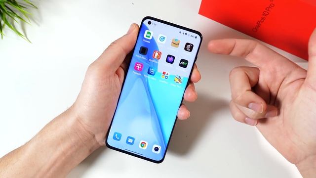 Should You Buy OnePlus 10 Pro? смотреть онлайн