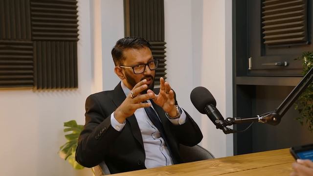 Rizwan Hussain On Music Career, Returning To Islam, Airport Beating, Nadia Ali and more...(EP.031) смотреть онлайн