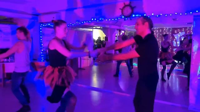 ХАСТЛ. Вечеринка "Обитель зла"_6 смотреть онлайн