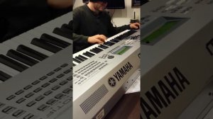 Yamaha Motif ES8 crunchy guitar improvisation