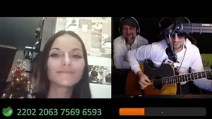 Гитарист в ЧАТРУЛЕТКЕ #1   Дикие реакции девушек ........ на гитару