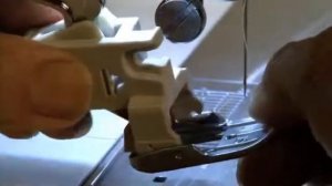 Janome MC 12000 | Система AcuFeed верхний транспортер