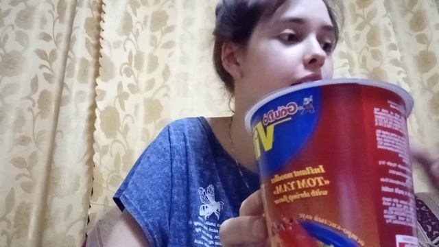 ПРОБУЮ РАЗНУЮ ВСЯЧИНУ//лучше это не есть.. смотреть онлайн