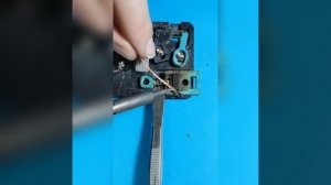 Перепайка микросхемы экрана на IPHONE 11. Убираем ошибку экрана