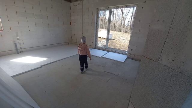 День на стройке нашего дома ?Готовим пол к заливке ? Чебуреки ☕ смотреть онлайн