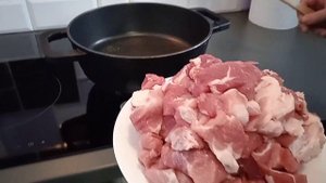 Жареное мясо с чесноком, очень просто и вкусно