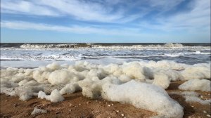 Заставка на фон. Море и пена. 5 минут.