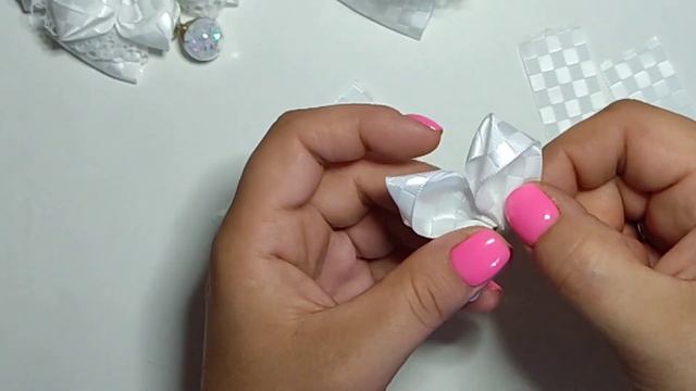 Белые бантики на 1 сентября/ школьные бантики канзаши/ school ribbon bow DIY