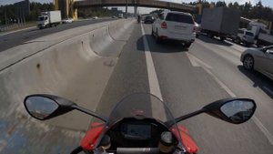 Riding The DUCATI Panigale V2 in MOSCOW | На мотоцикле по МОСКВЕ