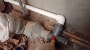 Устраняем запах в санузле