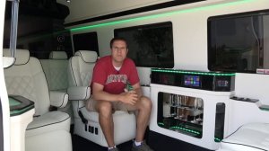 Вот обзор кастомного микроавтобуса Mercedes Sprinter за $200 000