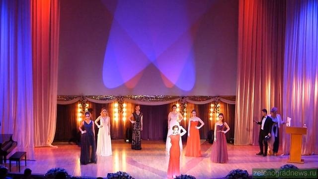 Дефиле в вечерних платьях. Конкурс 