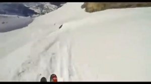 Спуск на горных лыжах от первого лица