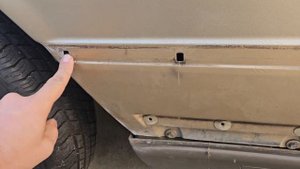 How to remove front fenders on w126 mercedes 560 sel. как снимпть передное крыло на w126 мерседесе.