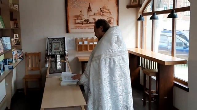 Освящение иконной лавки Троицкого собора.