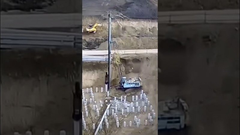 Свайное поле. Так забивают сваи #shorts