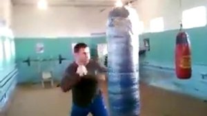Быстрые удары по груше