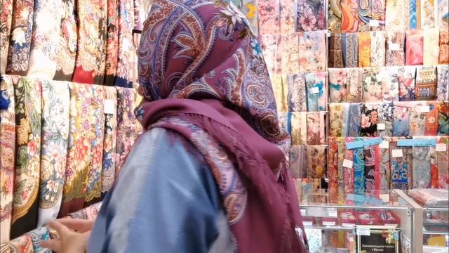 ???Луч солнца золотого. Павловопосадские платки в Минске. Алёна