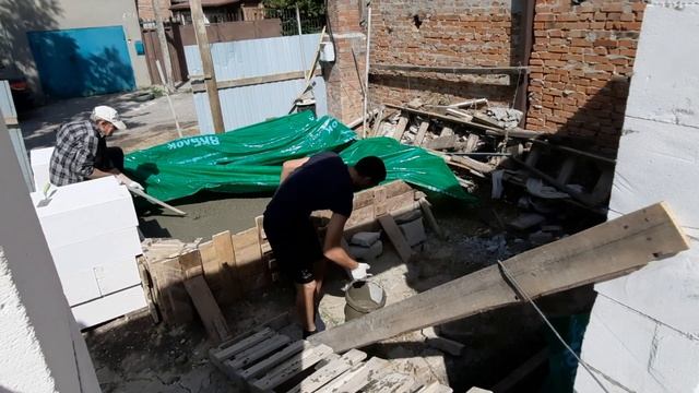 ?АРМОПОЯС? СВОИМИ РУКАМИ 2ч. Заливка армопояса в доме из газобетона.Армирование.Опалубка