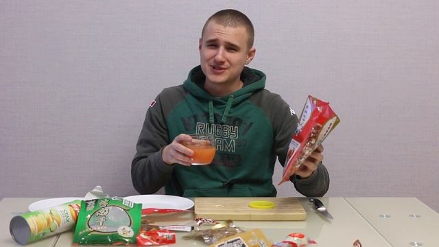 Пробую Китайские тухлые яйца и другую странную еду. смотреть онлайн