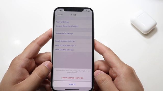 How To Reset Network Settings On iPhone смотреть онлайн