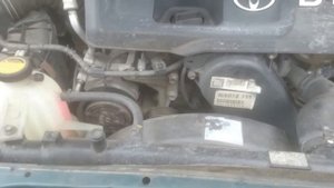 Toyota Hilux 2008 года 2500 м3 дизель работа двигателя.