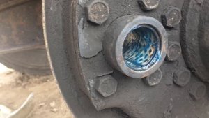 Замена тормозных валов, втулок, накладок на прицепе Нефаз.