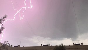 ЗАМЕДЛЕННАЯ СЪЁМКА МОЛНИИ / ГРОЗА В МАЕ