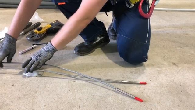 Монтаж анкерной линии TRACTEL TravSafe в г. Омске смотреть онлайн