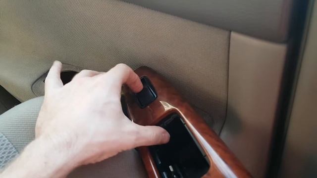 Неисправность кнопки стеклоподъёмника задней двери. Camry v30 смотреть онлайн
