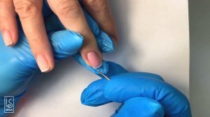 Рисуем френч. Видеоурок по дизайну ногтей от LesNails