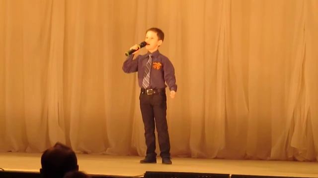 "Солнечный круг"("Пусть всегда будет солнце"),поют дети. смотреть онлайн