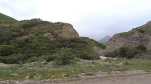 Кавказ день 2-й. Дорога из Эльтюбю вдоль реки Чегем.