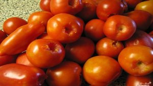 Помидоры маринованные с чесноком