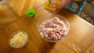 Котлеты с ананасом в духовке