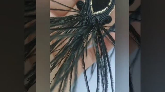 Сутажные серьги с перьями