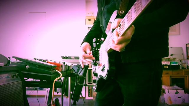 Gizmo Of Drones- An Ambient Exercise with Fender Bass VI & Gizmotron 2.0 смотреть онлайн