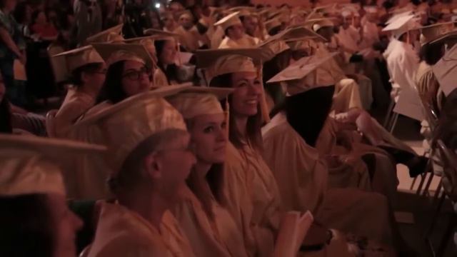 Джим Керри вдохновляет студентов смотреть онлайн