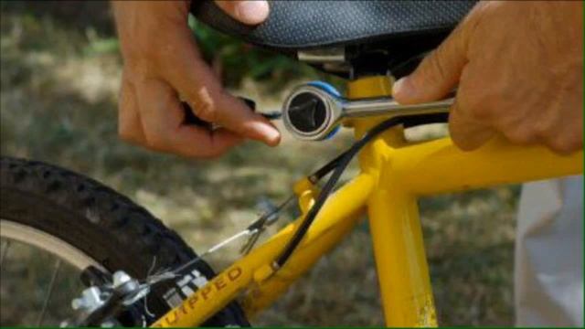 Как установить седло на велосипед. Сиденье со штырем на велосипед стелс. Как установить седло на велосипед. Подседельная ручка на карете. Наклон сиденья велосипеда.