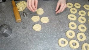 САМЫЕ ВКУСНЫЕ ПОНЧИКИ с ЦВЕТНОЙ ГЛАЗУРЬЮ